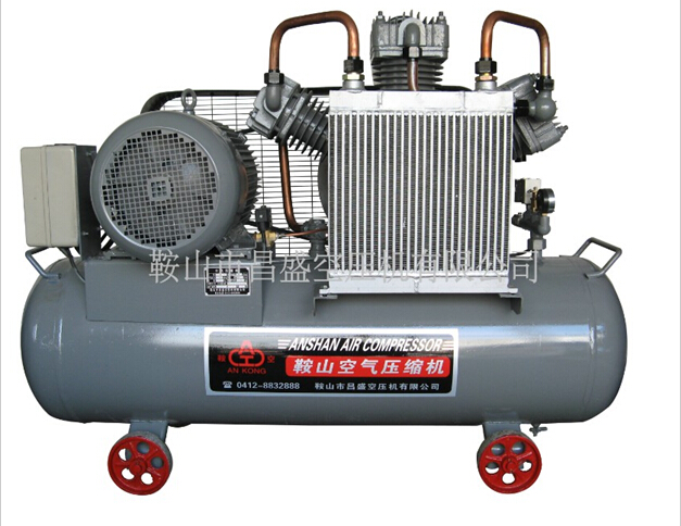 （中高壓無油空壓機）結構緊湊、維修方便。